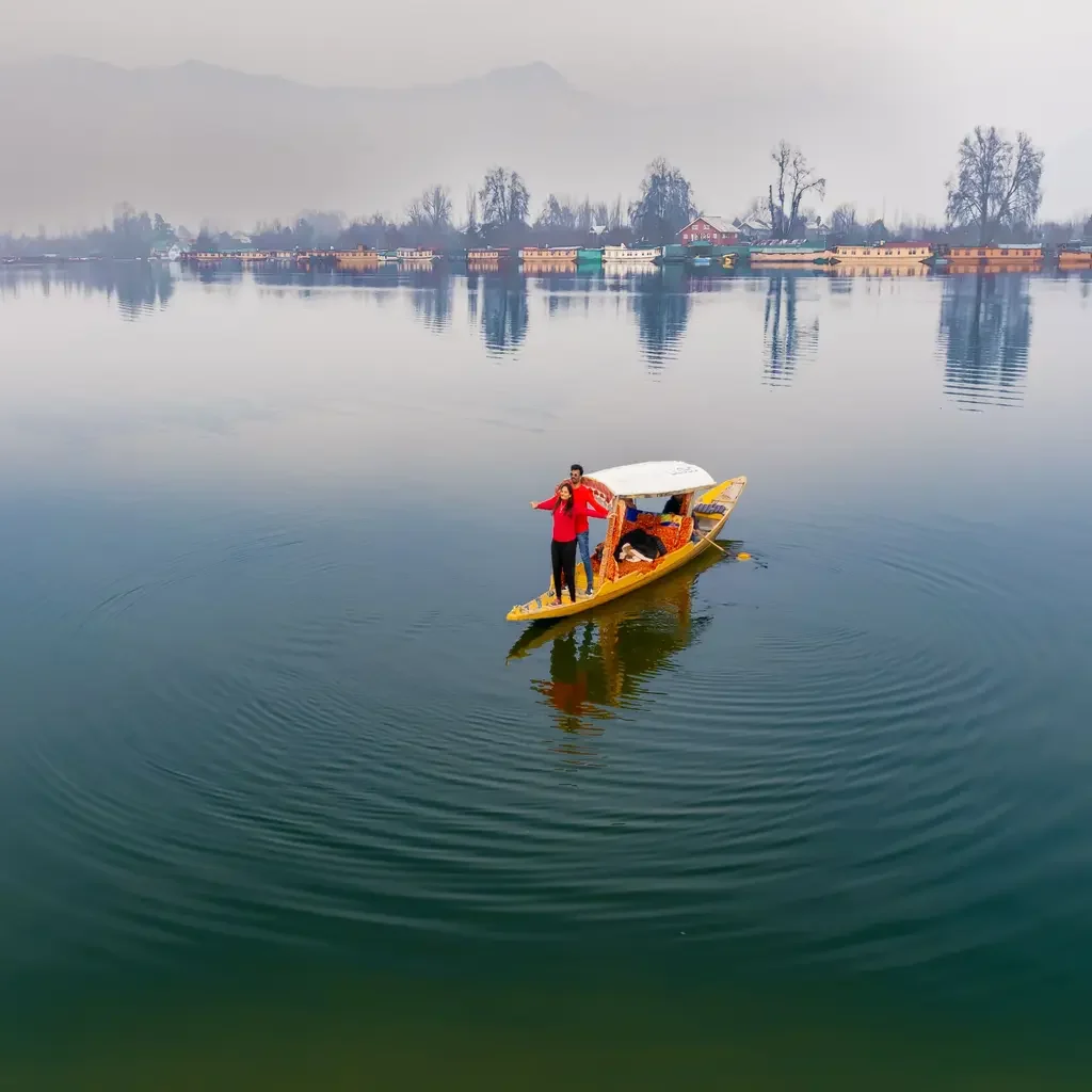 Kashmir houseboat couple on Dal Lake
